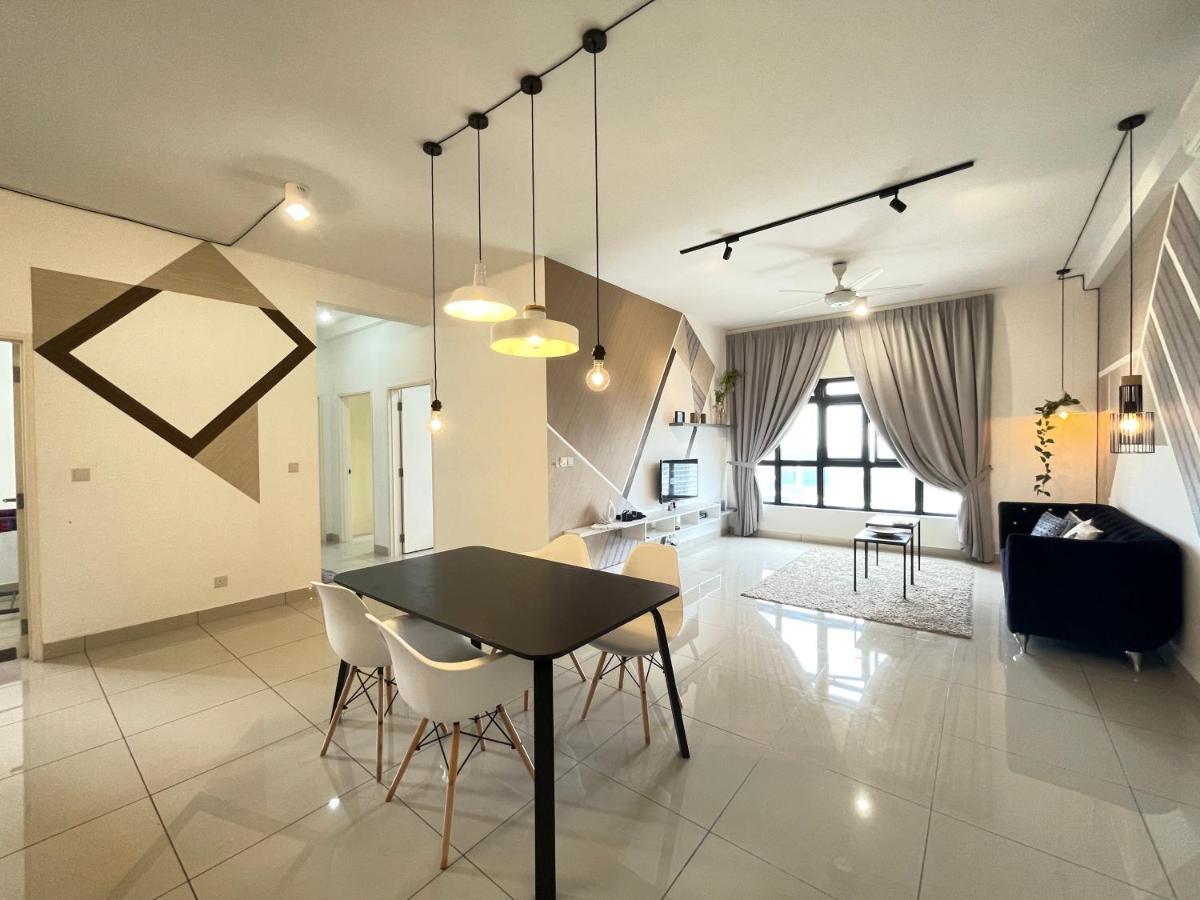 Meridin Medini By Wp Homestay 누사자야 외부 사진
